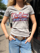 Load image into Gallery viewer, ny knicks center dazzle tee - grey
