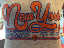 Load image into Gallery viewer, ny knicks center dazzle tee - grey
