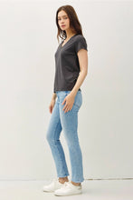 Load image into Gallery viewer, classic v nk ss tee - charcoal
