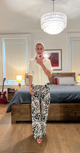 Load image into Gallery viewer, printed pallazo pants - black/white print

