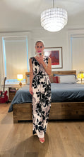 Load image into Gallery viewer, printed culotte jumpsuit - black taupe print
