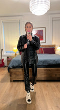 Load image into Gallery viewer, Faux Leather cropped flare - Black

