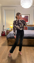 Load image into Gallery viewer, floral tie nk blouse - black
