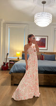 Load image into Gallery viewer, Twist keyhole Maxi - IVORY/PINK

