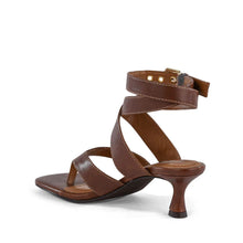 Load image into Gallery viewer, lucky sandal - chocolate
