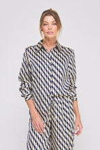 Load image into Gallery viewer, wavey sateen blouse - navy

