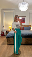 Load image into Gallery viewer, Modal Zipup Jacket - Kelly Green
