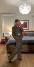 Load image into Gallery viewer, Short checkered Jacket - Plaid black

