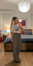 Load image into Gallery viewer, 90`s Dolly Tee - Dolly
