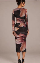 Load image into Gallery viewer, big flower mesh midi drs - brown combo
