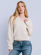 Load image into Gallery viewer, car v sweater - ecru
