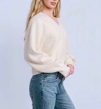 Load image into Gallery viewer, car v sweater - ecru
