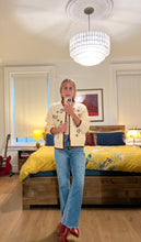 Load image into Gallery viewer, High rise Dad Jeans - Star
