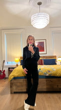 Load image into Gallery viewer, Flared knit pants - Black
