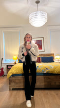 Load image into Gallery viewer, Charm Faux fur Jacket - Natural
