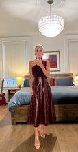Load image into Gallery viewer, One shoulder ribbed top - Burgundy
