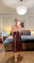 Load image into Gallery viewer, Silky loose shirt - Pink

