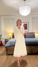 Load image into Gallery viewer, Pleated Tulle Skirt - Ivory
