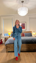 Load image into Gallery viewer, Stretch Denim shirt - Blue
