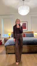 Load image into Gallery viewer, Faux Leather pants - Brown
