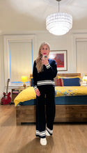 Load image into Gallery viewer, Side stripe sweater pants - Navy/white
