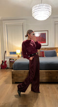 Load image into Gallery viewer, Wide pleated Pants - Red
