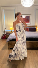 Load image into Gallery viewer, Tube maxi Dress - Silver
