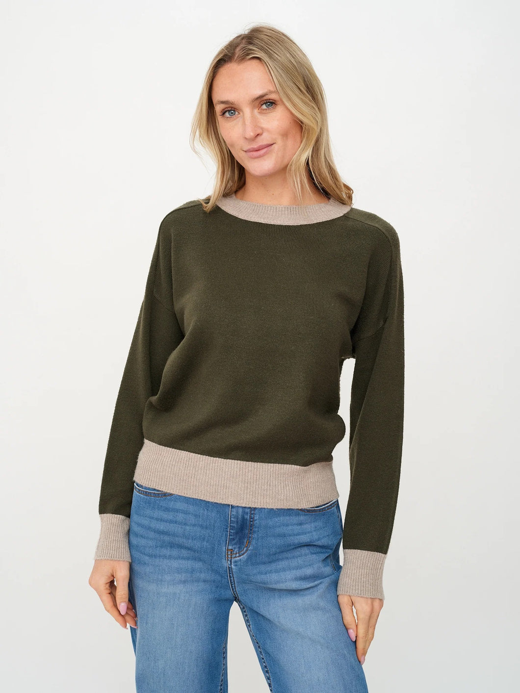 TRIM CREW NK SWTR - OLIVE