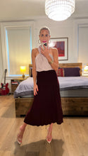 Load image into Gallery viewer, Satin Halter Top - Champagne
