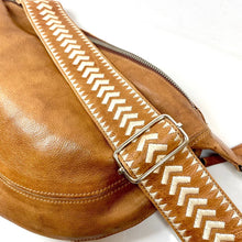 Load image into Gallery viewer, BOWIE STITCHE SLDR STRAP - CAMEL
