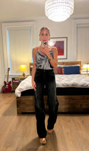 Load image into Gallery viewer, Loose fit hi rise jeans - Encore
