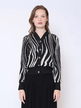 Load image into Gallery viewer, woven button blouse w edge - blk/ivory

