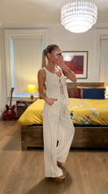 Load image into Gallery viewer, Front Tie Top - Cream
