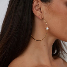 Load image into Gallery viewer, belize pearl hoop - gold
