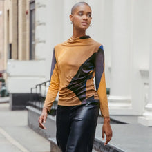 Load image into Gallery viewer, Watercolor knit top - tan
