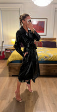Load image into Gallery viewer, Tera Jacket - Black
