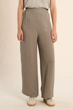 Load image into Gallery viewer, Hi waist flared pants - Khaki
