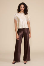 Load image into Gallery viewer, Lace trim Top - Ivory
