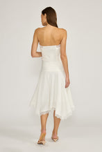 Load image into Gallery viewer, Assymetrical Skirt - white
