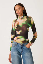 Load image into Gallery viewer, Fiona Top - Glow

