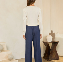 Load image into Gallery viewer, Wide leg pleated denim - Denim
