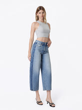 Load image into Gallery viewer, Tow tone barrel jeans - Bold
