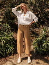 Load image into Gallery viewer, Hi rise detail corduroy - Khaki

