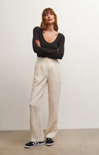 Load image into Gallery viewer, V Neck LS Top - Black

