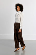 Load image into Gallery viewer, Pleated Barrel Pants - Brown
