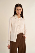 Load image into Gallery viewer, Satin Cropped Top - Offwhite
