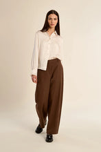 Load image into Gallery viewer, Satin Cropped Top - Offwhite
