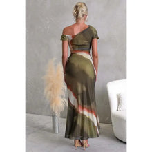Load image into Gallery viewer, Off shoulder maxi - Khaki
