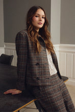 Load image into Gallery viewer, Short checkered Jacket - Plaid black
