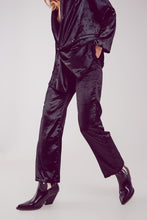 Load image into Gallery viewer, Straight Leg velvet pants - Black
